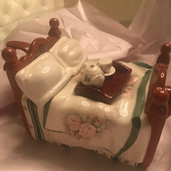 RARE SWINESIDE TEAPOTTERY 'BED' LARGE TEAPOT - Picture 2 of 14